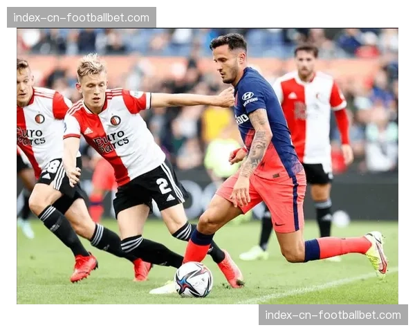 《队报》战术预测：尼斯客场或将采取务实策略，放弃部分控球权以规避巴黎开场高压